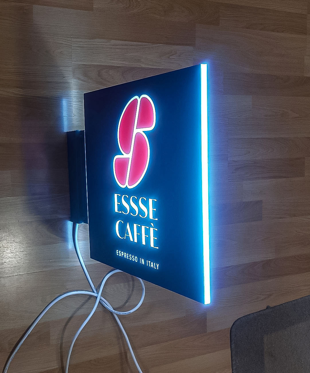 Φωτεινές Επιγραφές ESSE Coffee