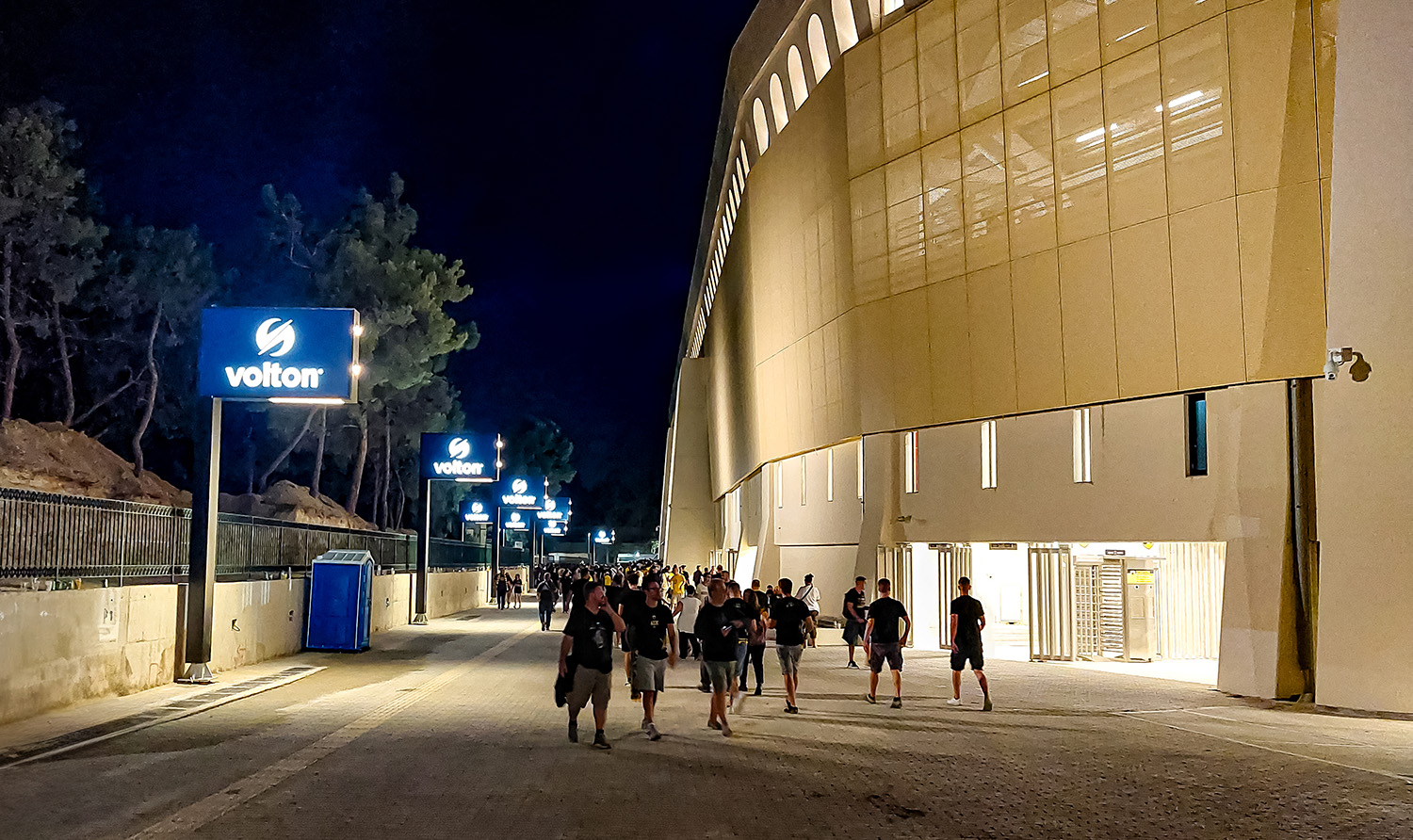 Πυλώνες ΑΕΚ OPAP Arena